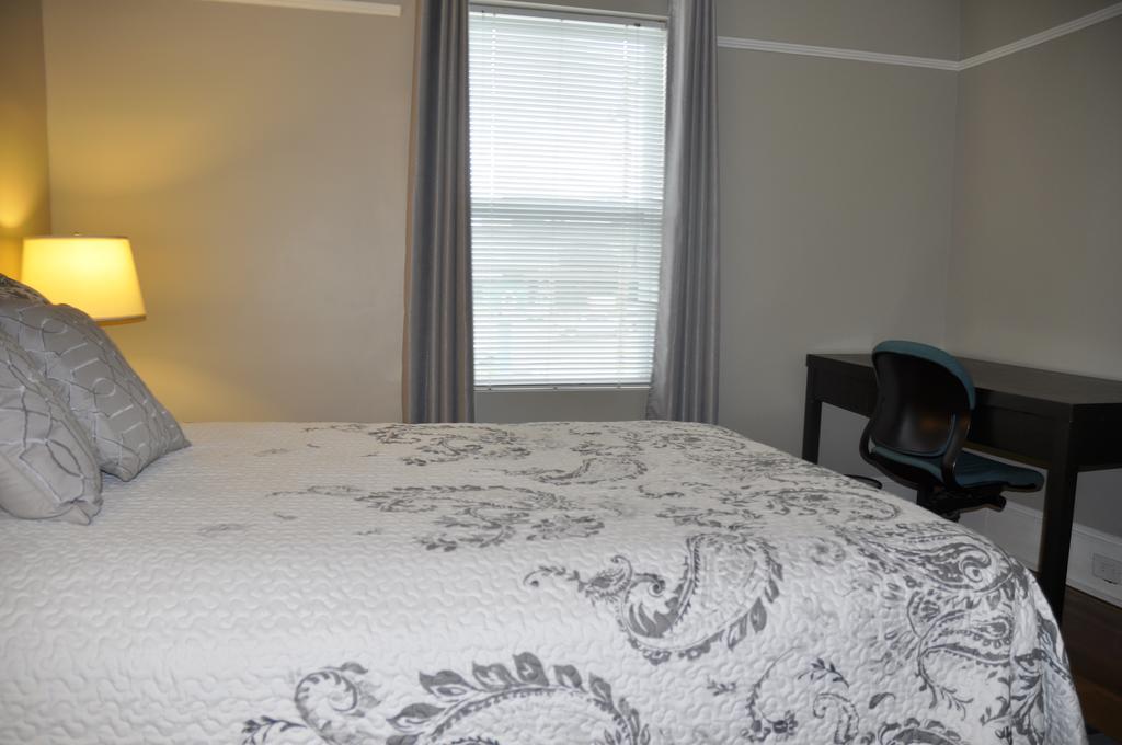 Moncton Suites - Apartments Across Georges Dumont Dış mekan fotoğraf