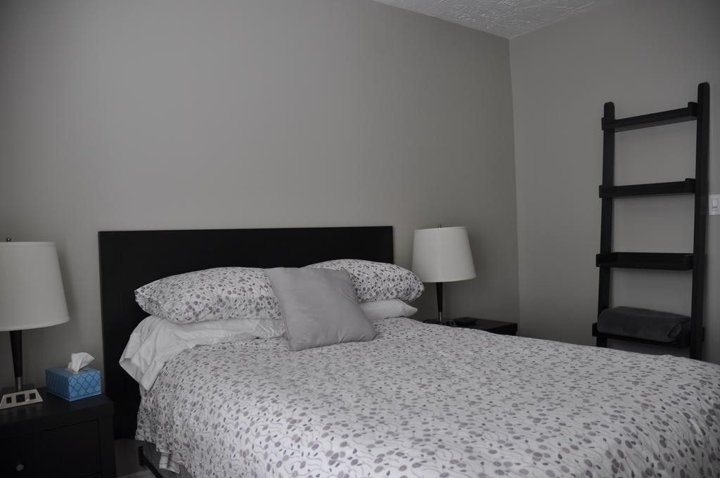 Moncton Suites - Apartments Across Georges Dumont Dış mekan fotoğraf