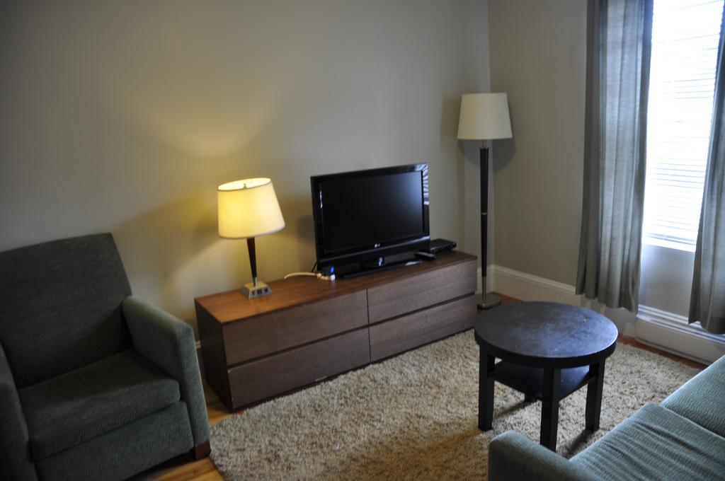 Moncton Suites - Apartments Across Georges Dumont Dış mekan fotoğraf