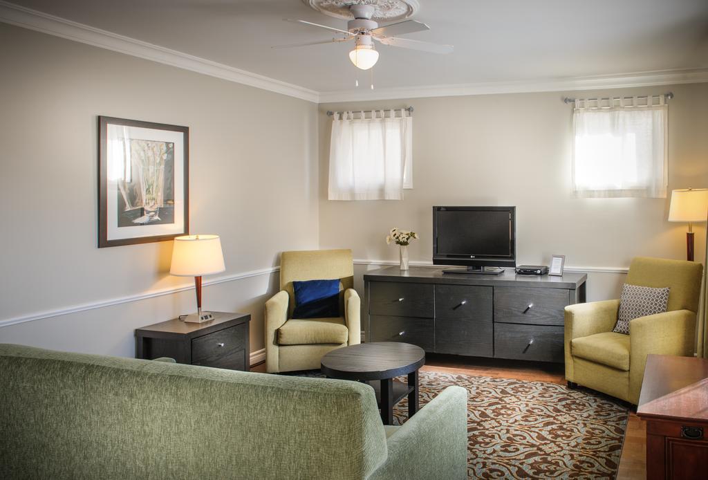 Moncton Suites - Apartments Across Georges Dumont Dış mekan fotoğraf