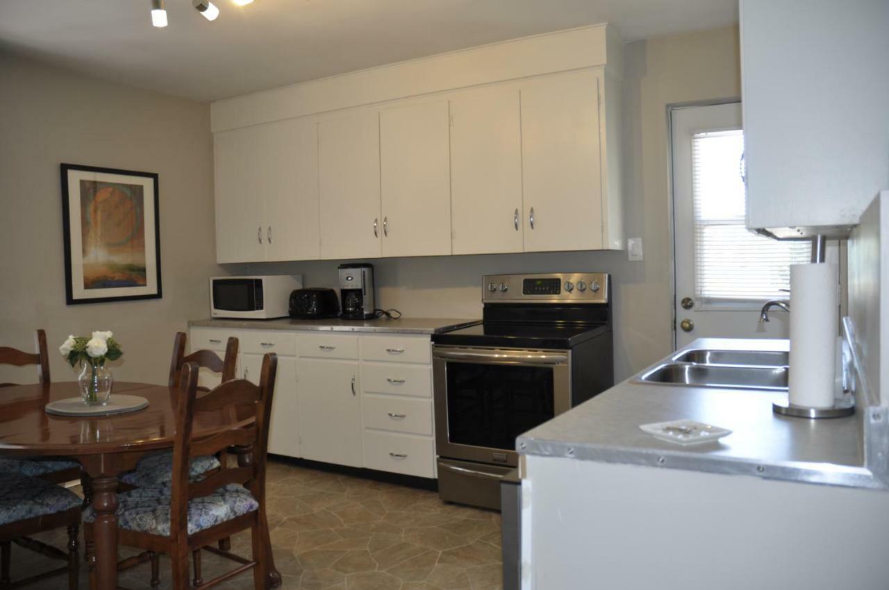 Moncton Suites - Apartments Across Georges Dumont Dış mekan fotoğraf